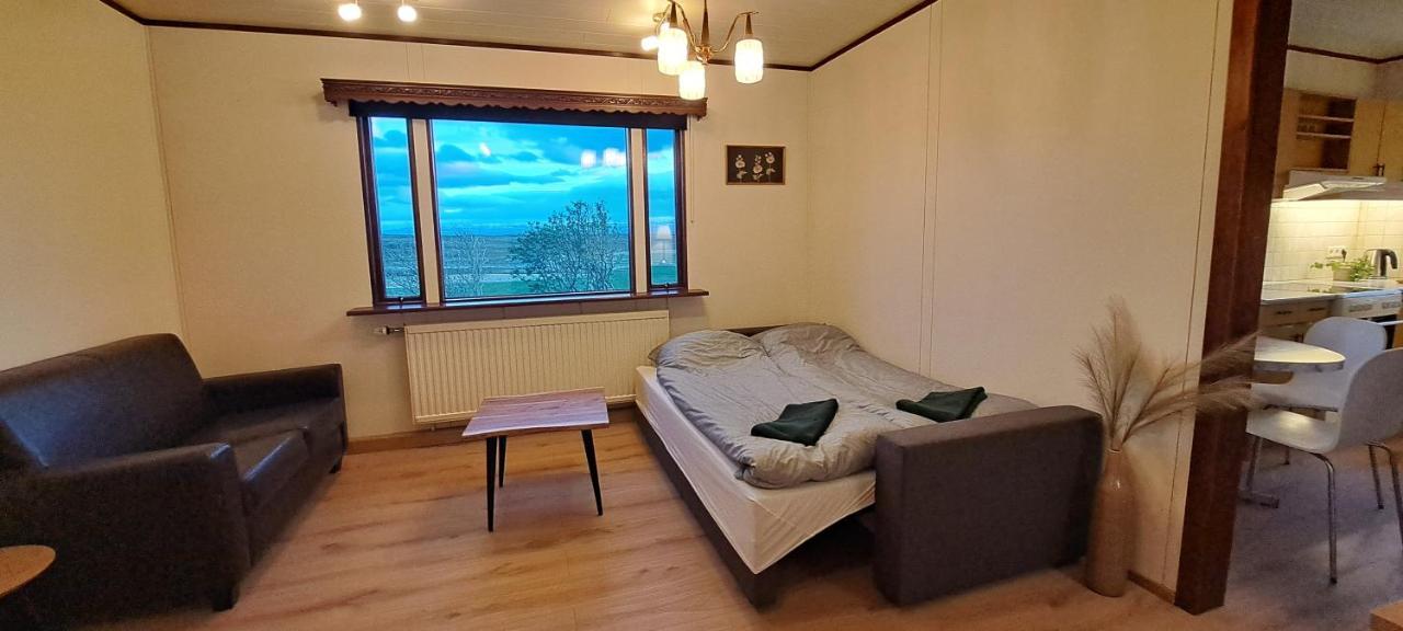 Guesthouse Klambrasel Skogar  Exteriör bild